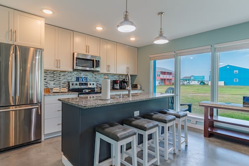 Executive Keys Condominiums on the Beach