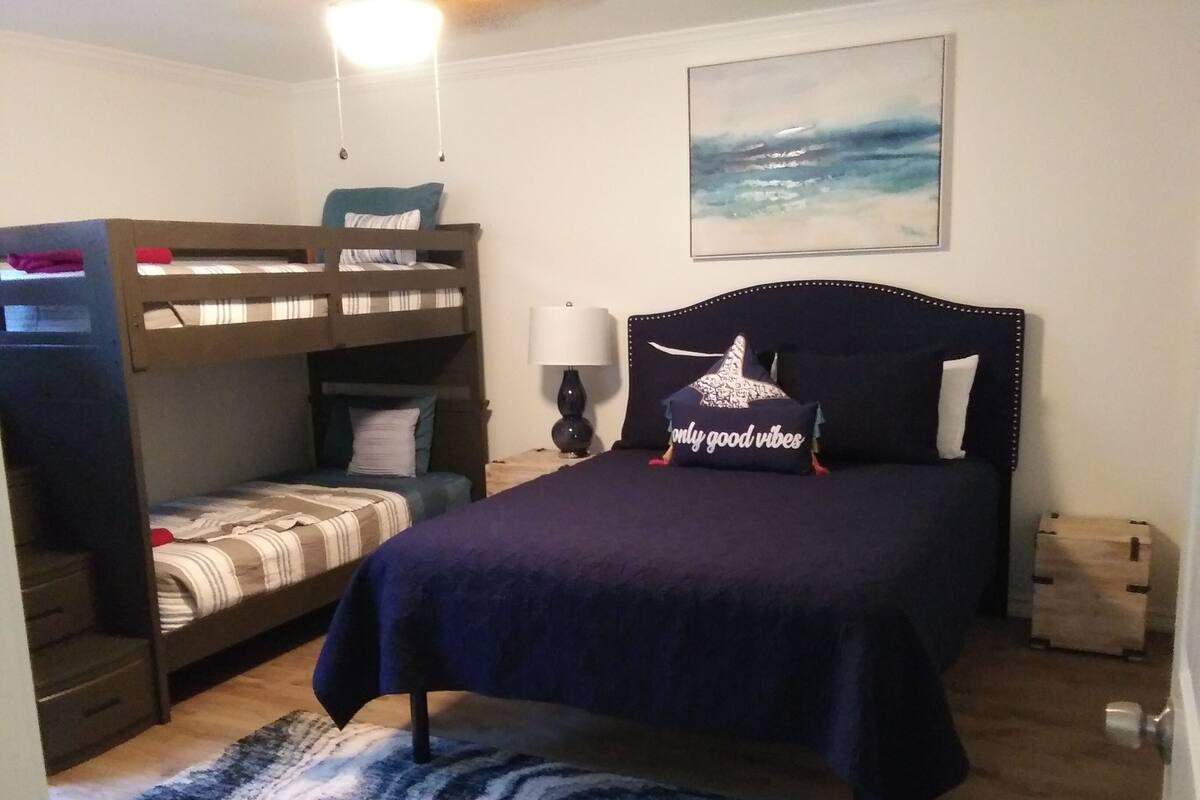 WiFi (free), individually decorated, individually furnished, bed sheets