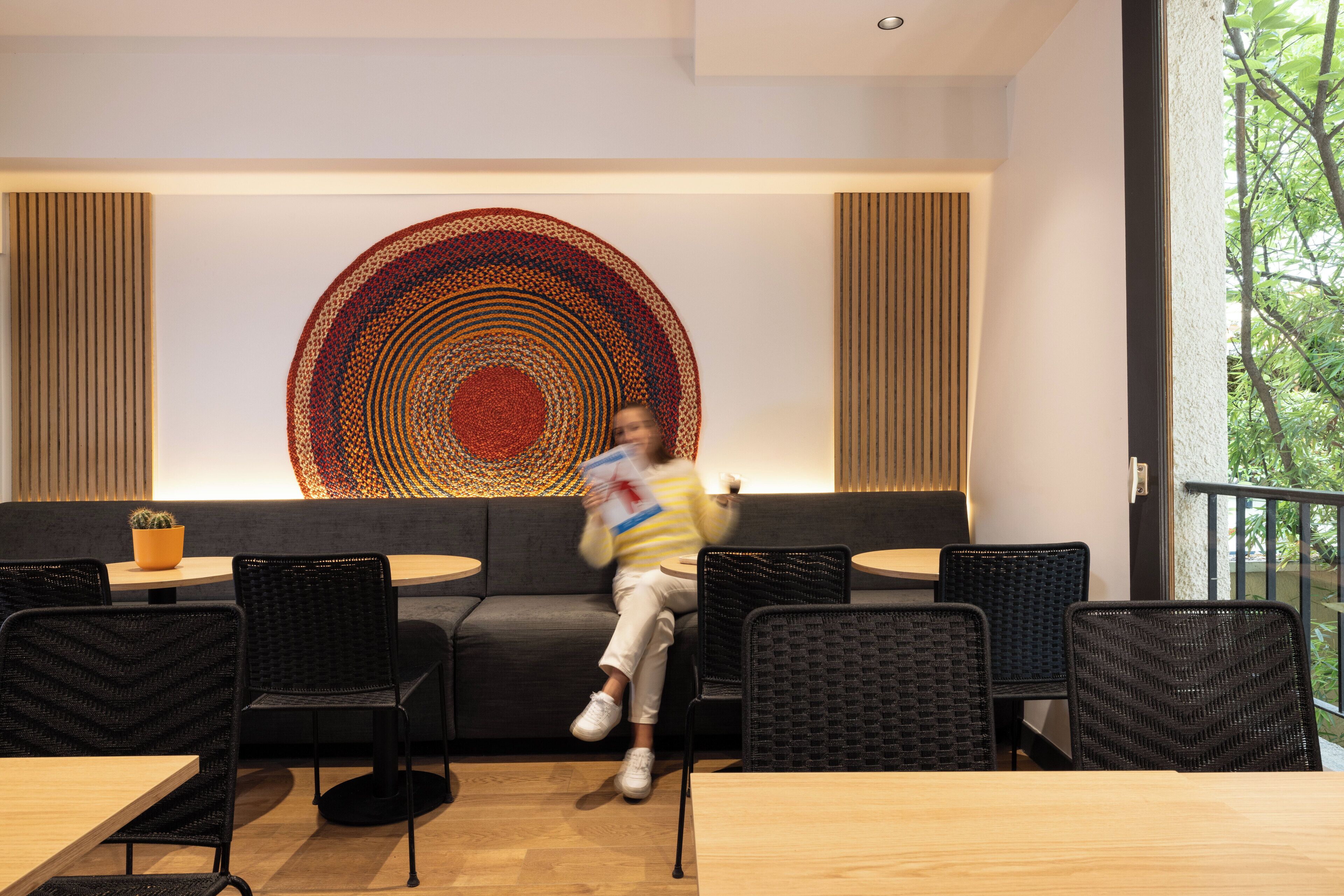 Petit déjeuner buffet (11 EUR par personne)