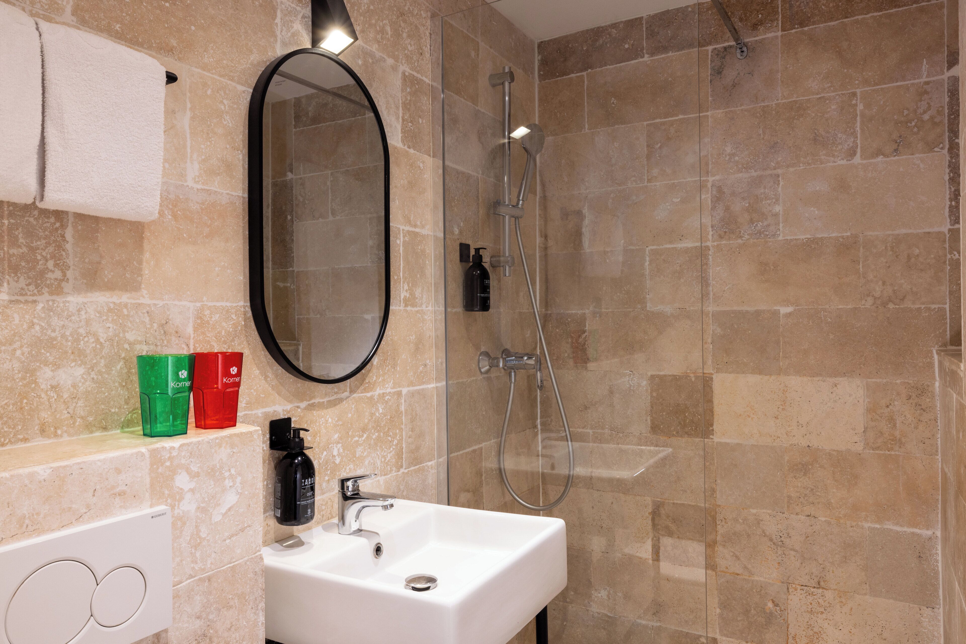 Photo - Korner Montmartre