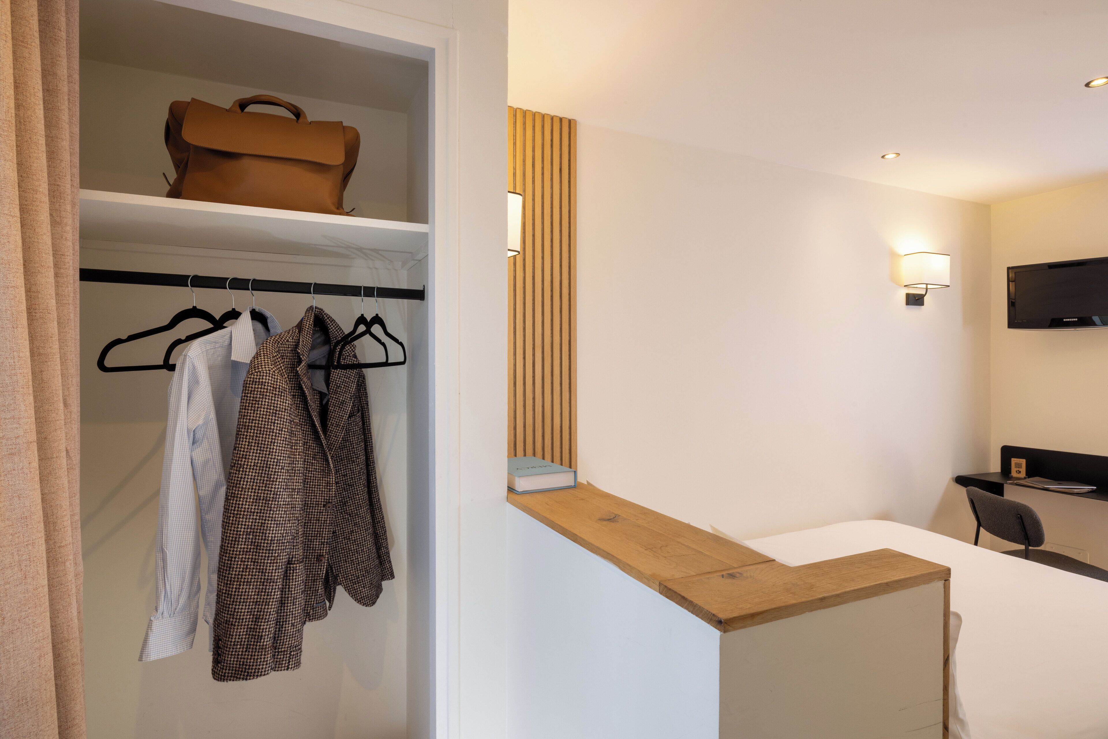 Photo - Korner Montmartre