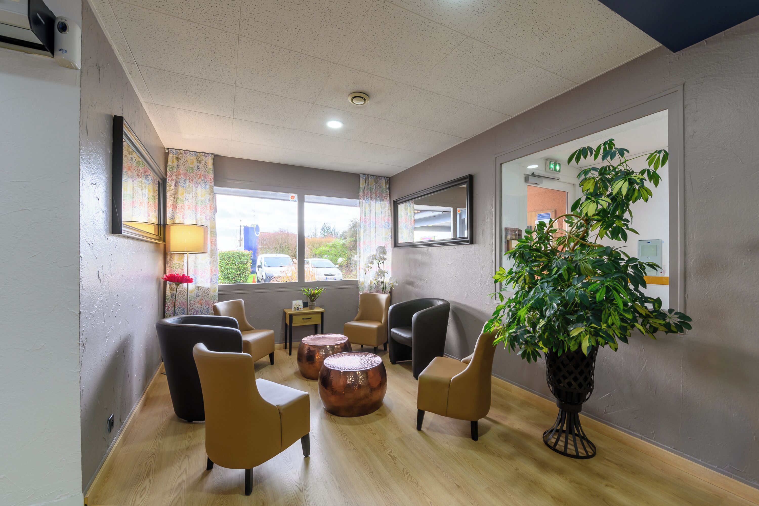 Coin salon dans le hall