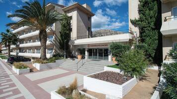 Mặt tiền nơi lưu trú