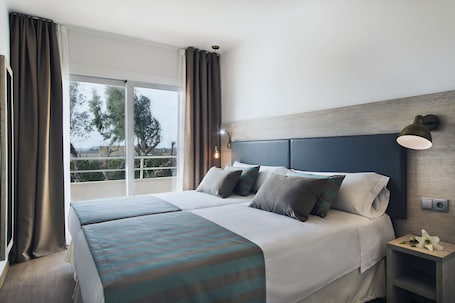 Cunas, wifi gratis y ropa de cama . Pierre & Vacances Estartit Playa