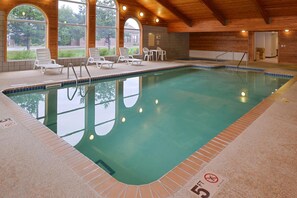 Indoor pool - HomeTown Inn (Clearwater)