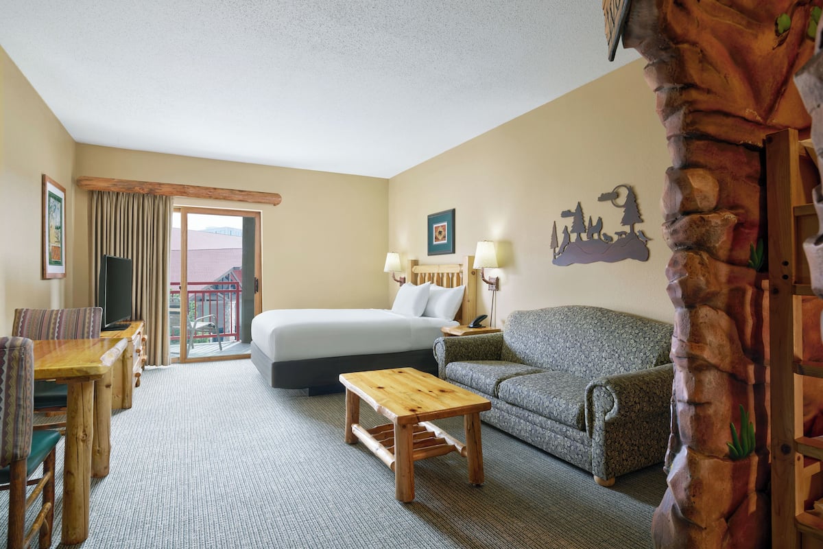 Wolf Den Suite, Phòng Suite | Két bảo mật tại phòng, bàn ủi/dụng cụ ủi quần áo 