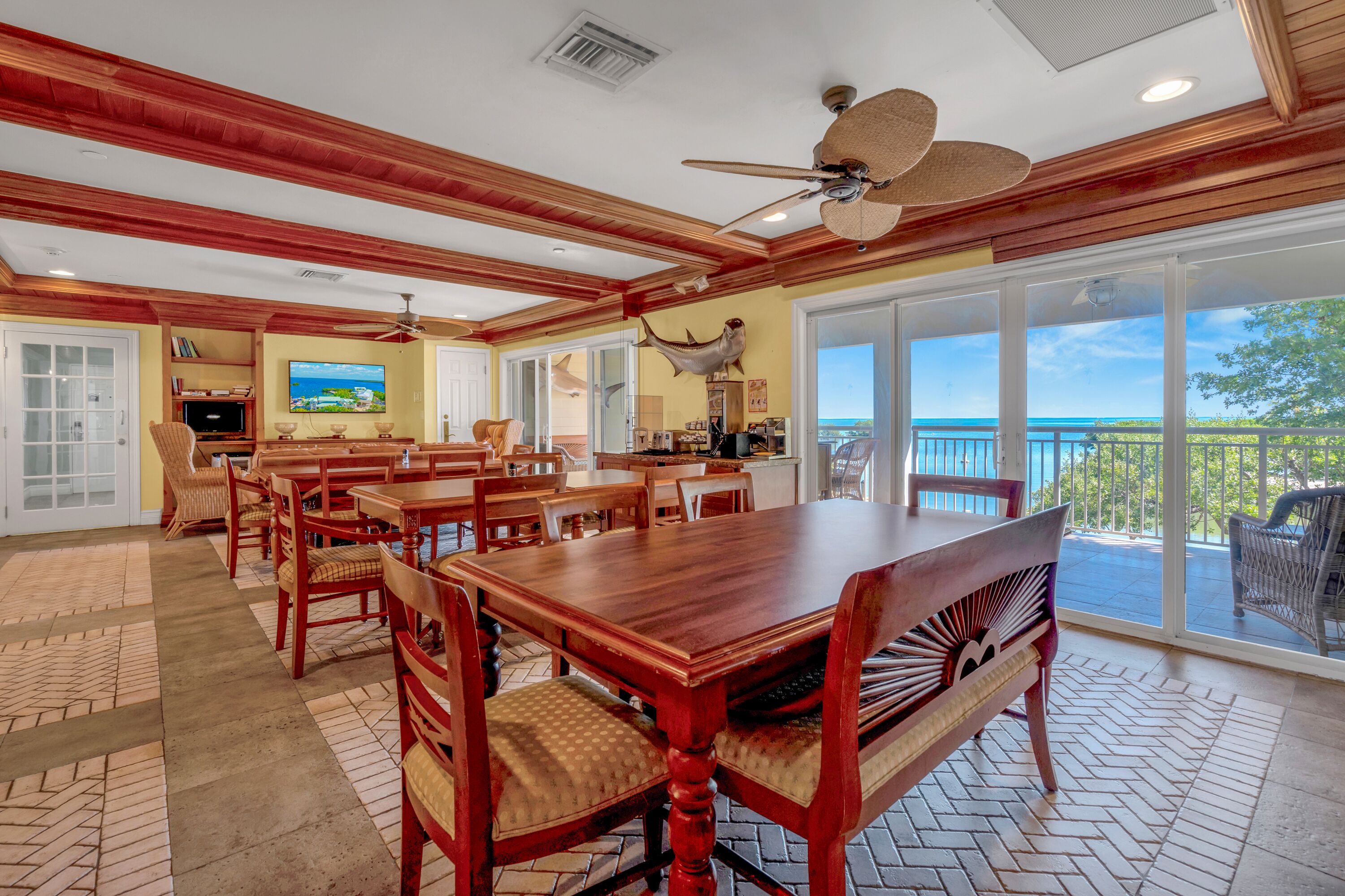 Dagelijks continentaal ontbijt inbegrepen