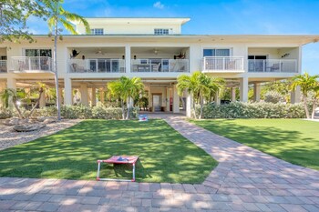 Hotel Exterior at Dove Creek Resort & Marina, Trademark Collection by Wyndham