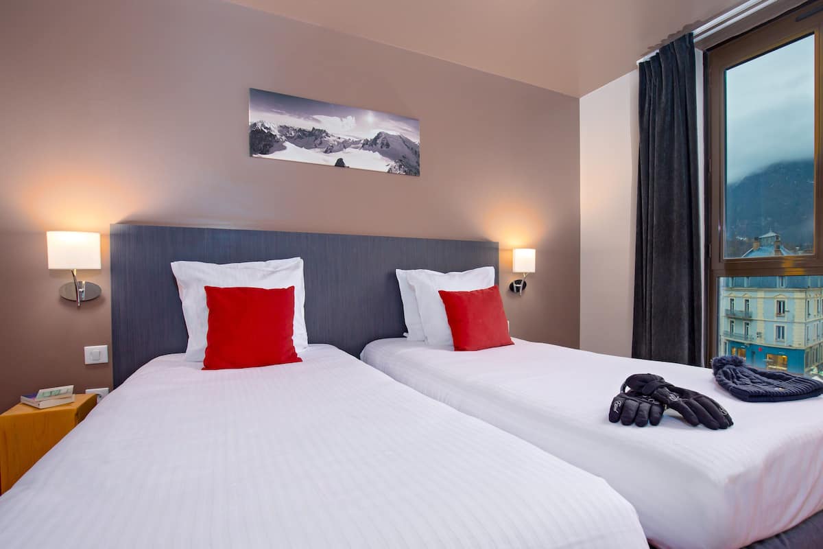 Superior Twin Room, Resort View | Minibar, in-room safe, free WiFi, bed sheets