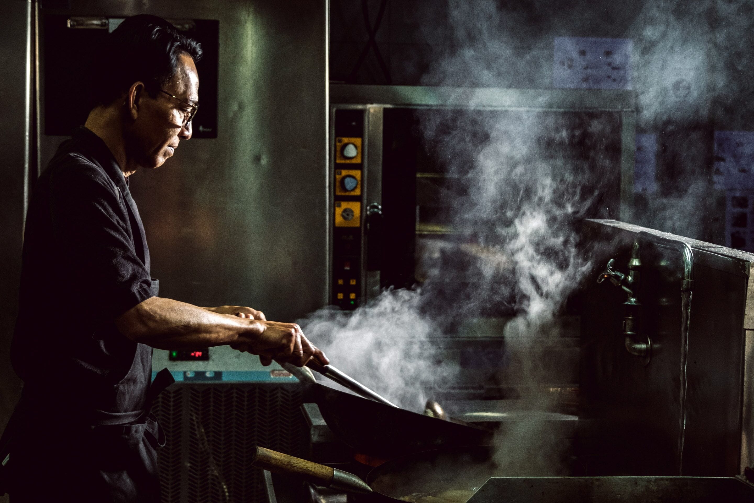 breakfast, lunch, dinner served; sea views