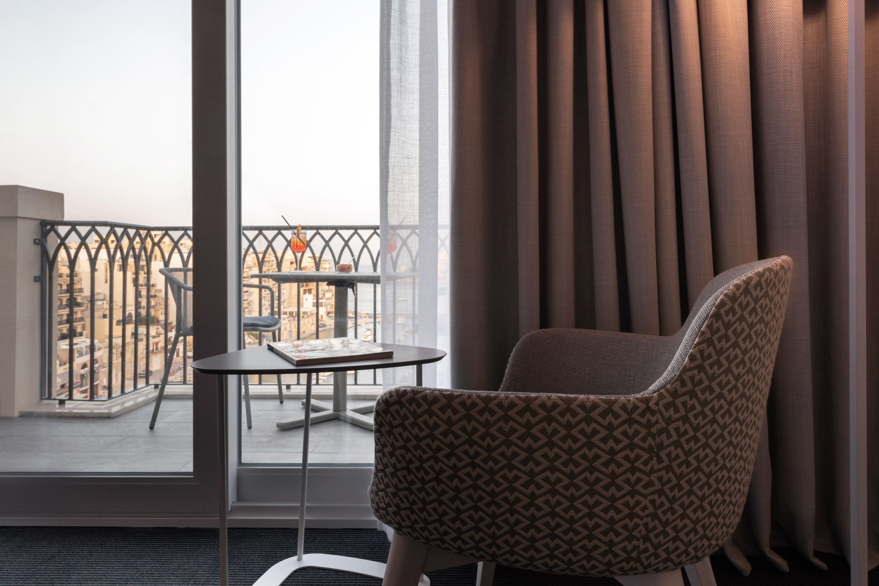 deluxe double or twin room, sea view | egyptian cotton sheets, premium bedding, minibar, in-room safe