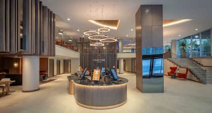 Clayton Hotel Cardiff Lane