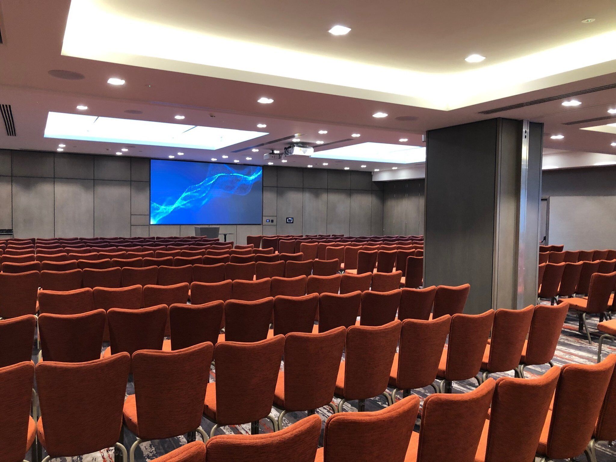 Foto - Clayton Hotel Cardiff Lane