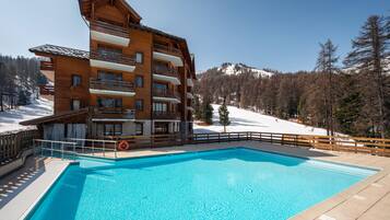 Seasonal outdoor pool, a heated pool