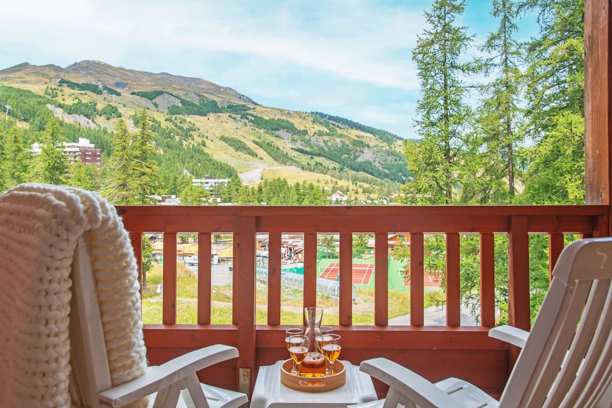 Appartement 4 personnes - 1 chambre - Vue montagne | 露台/庭院