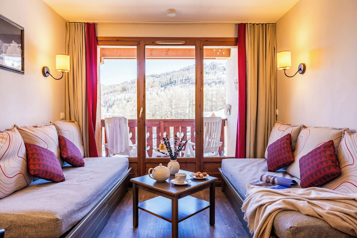 Appartement 4 personnes - 1 chambre | Wohnbereich | Fernseher