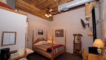 Grain Room | Individually decorated, individually furnished, desk, iron/ironing board