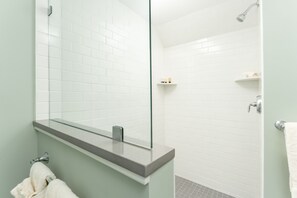 Chambre, salle de bains privée (Windsor Room) | Salle de bain
