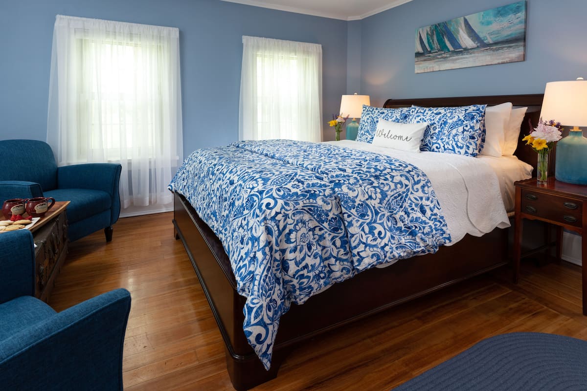 Room, Private Bathroom (Camden Room) | Premium bedding, WiFi (free), individually decorated