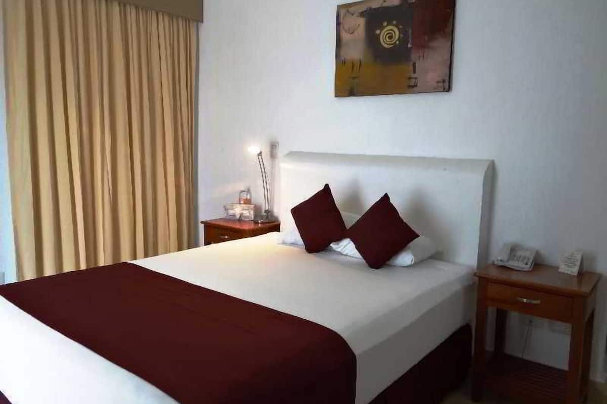 Desk, WiFi, bed sheets
