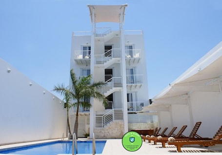 Exterior. Terracaribe Hotel - In Cancun (Downtown Cancun)