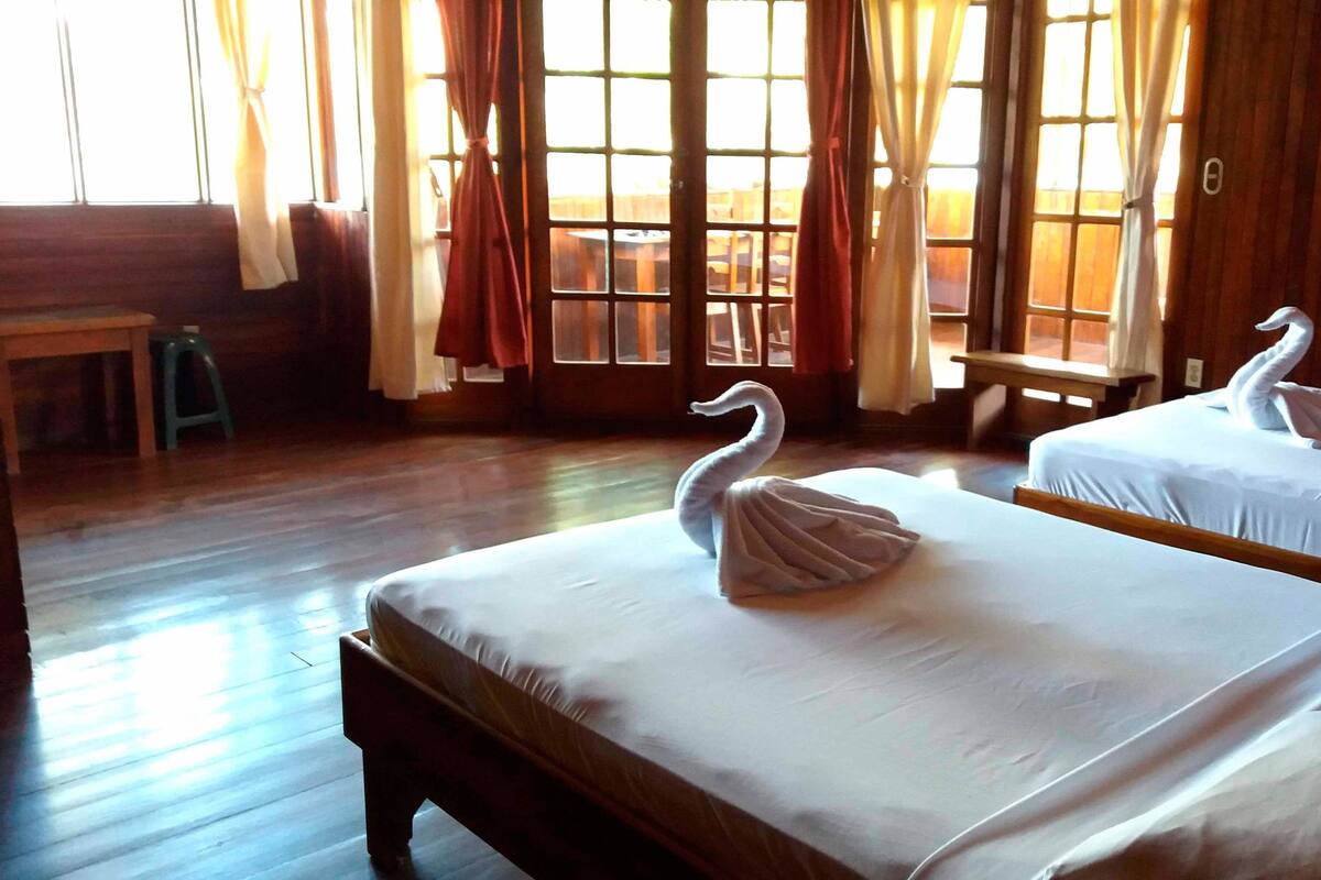 独立别墅, 海洋景观 (3 Double beds) | 高档床上用品