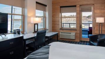 King Balcony Riverview