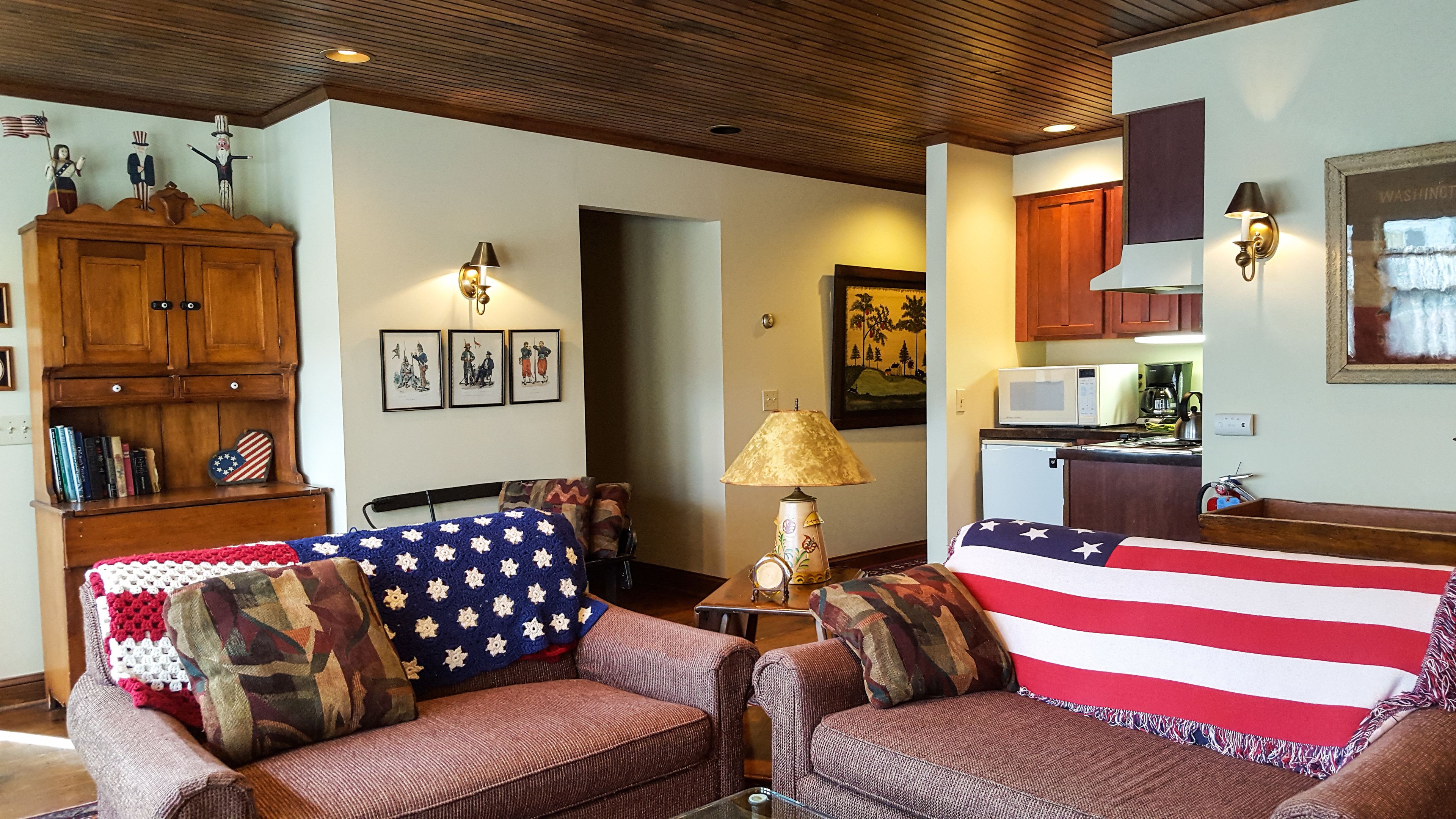 Room, 1 Katil Ratu (Queen) | Dihias secara berasingan, dilengkapkan perabot secara berasingan, meja 