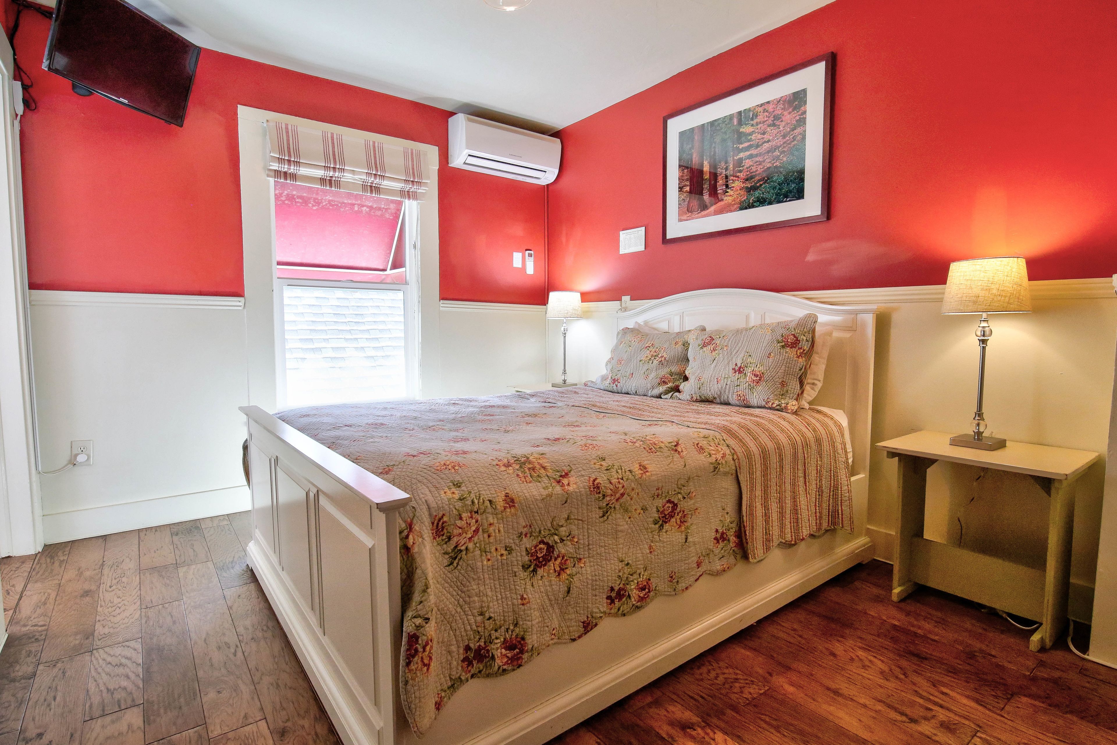 traditional room | iron/ironing board, rollaway beds, free wifi