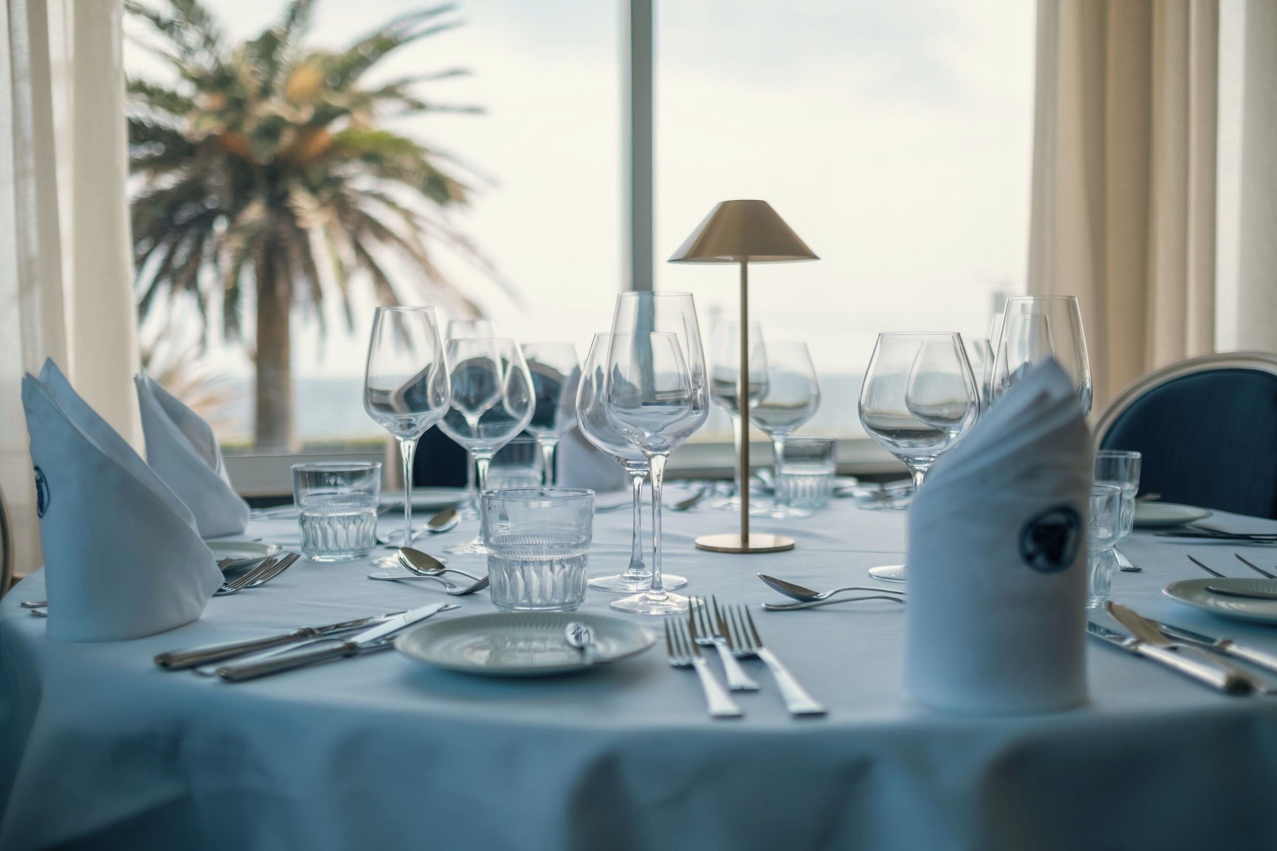 breakfast, lunch served; mediterranean cuisine, sea views
