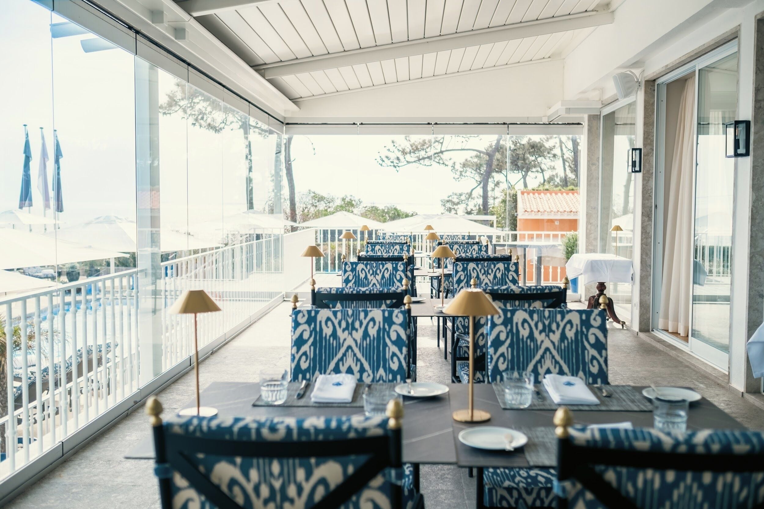 breakfast, lunch served; mediterranean cuisine, sea views