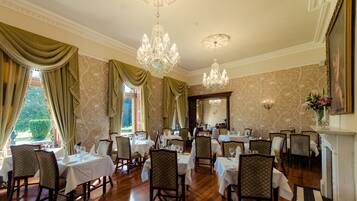 Desayuno completo todos los días (con cargo)