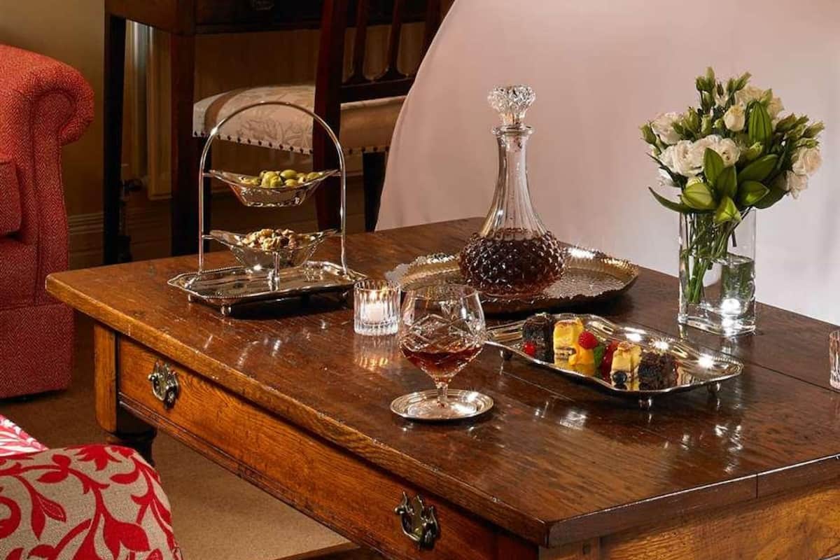 junior suite | in-room safe, desk, iron/ironing board, free wifi
