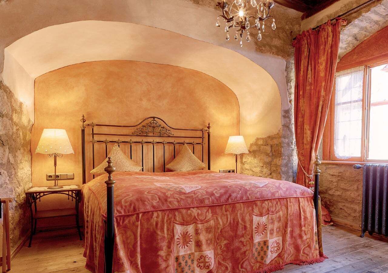 Chambre Design (Explorer) | Coffres-forts dans les chambres, ameublement personnalisé, bureau