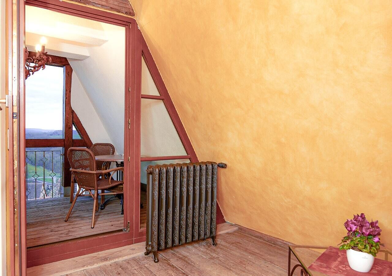 suite | 1 bedroom, in-room safe, individually furnished, desk