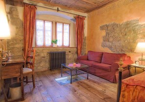 Deluxe Room (Explorer)