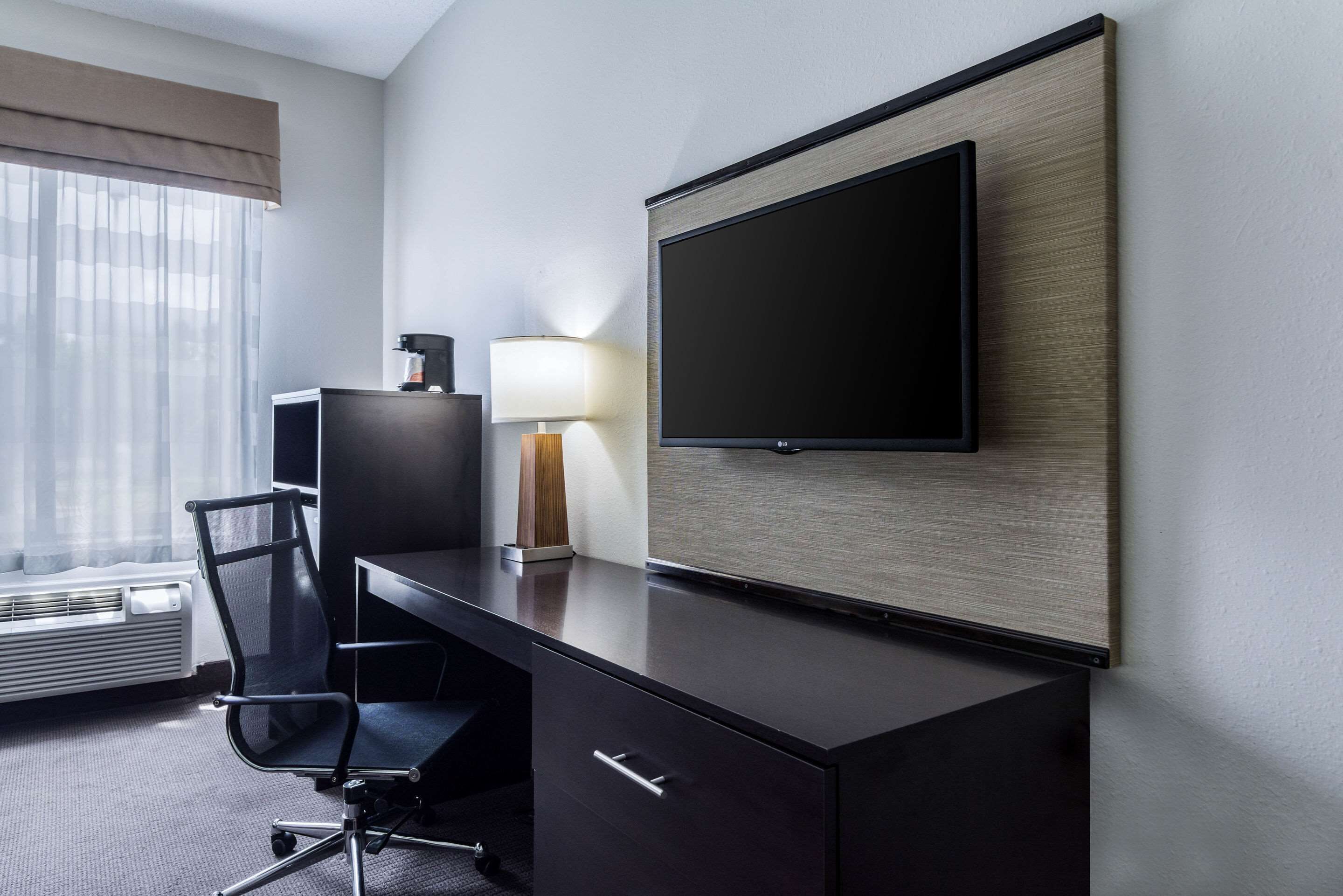 desk, iron/ironing board, free cots/infant beds, free wifi