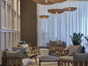 3 Bars/Lounges, Poolbar