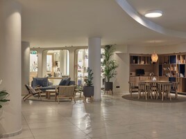 Sala de estar en el lobby
