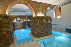 Sauna, hot tub, massages