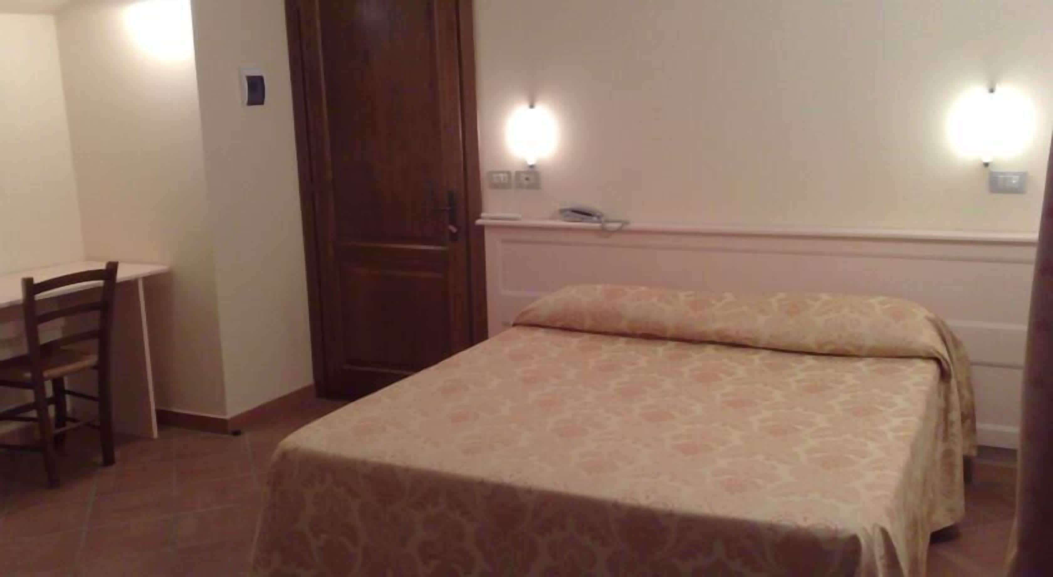 1 bedroom, premium bedding, minibar, in-room safe