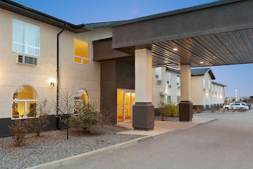 Days Inn & Suites by Wyndham Thompson