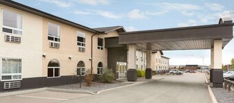 Days Inn & Suites by Wyndham Thompson