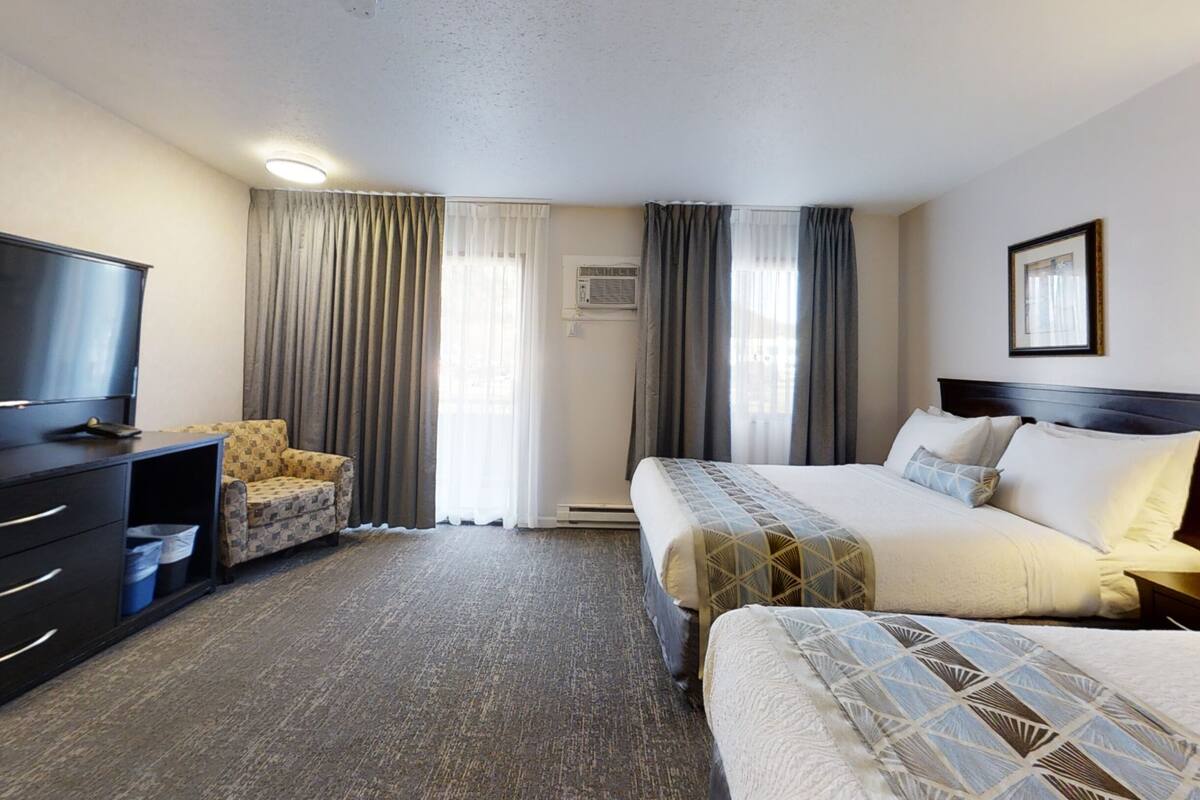 1 bedroom, desk, free wifi, bed sheets