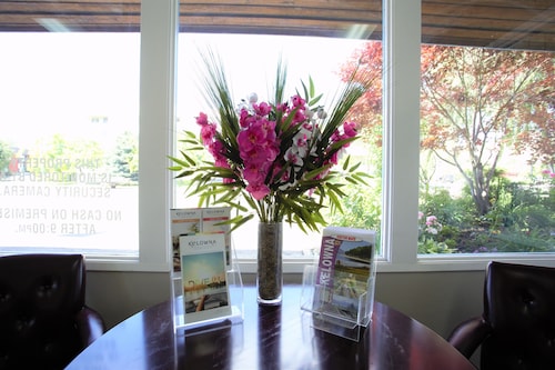 Recreation Inn & Suites