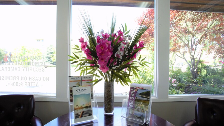 Recreation Inn & Suites