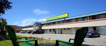 Recreation Inn & Suites