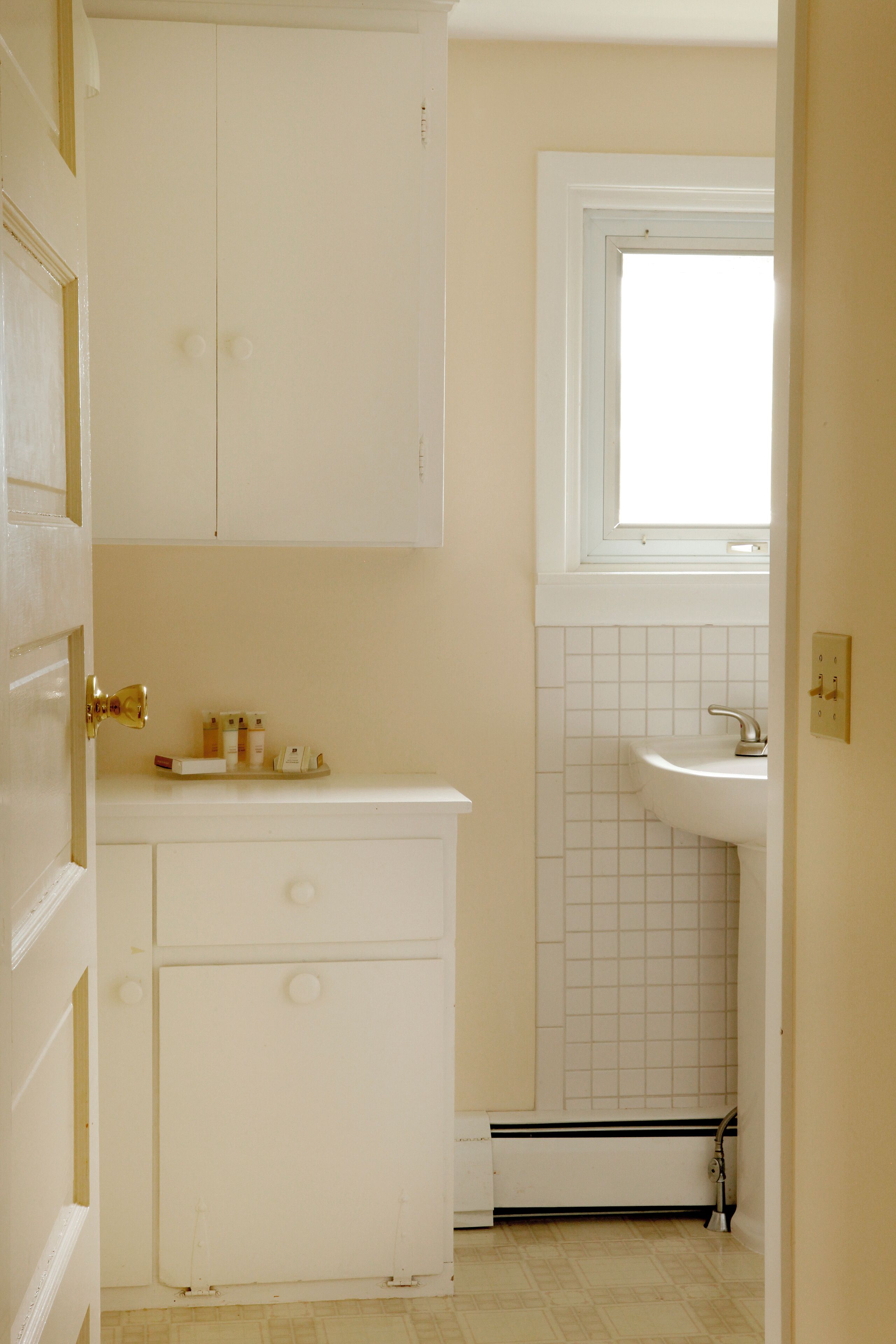 cottage | bathroom | free toiletries, hair dryer, towels, soap