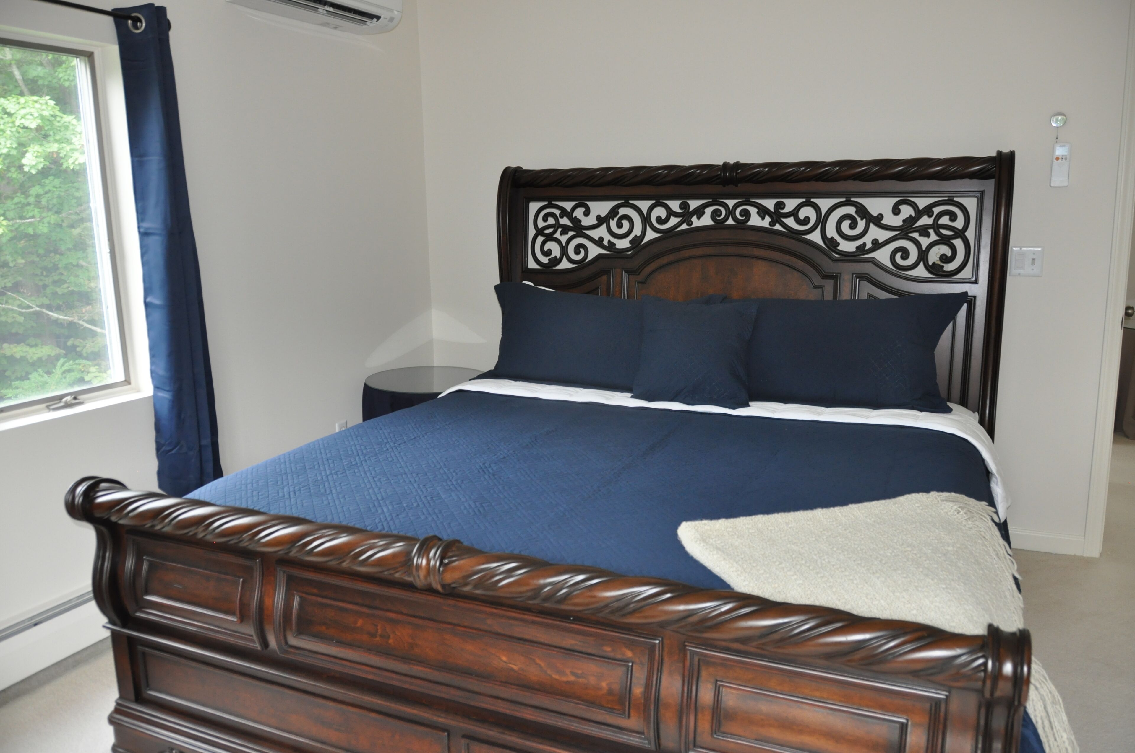 house | 2 bedrooms, hypo-allergenic bedding, iron/ironing board, free wifi