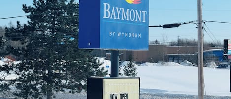 واجهة المنشأة